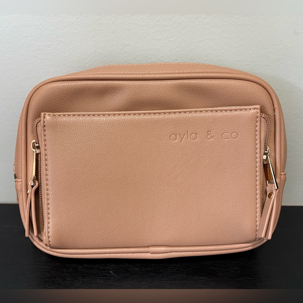 Ayla & co fanny pack/crossbody bag